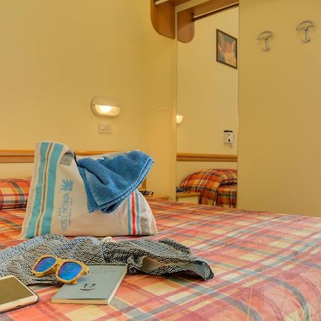 Hotel Nevada Белларія-Іджеа-Марина Екстер'єр фото