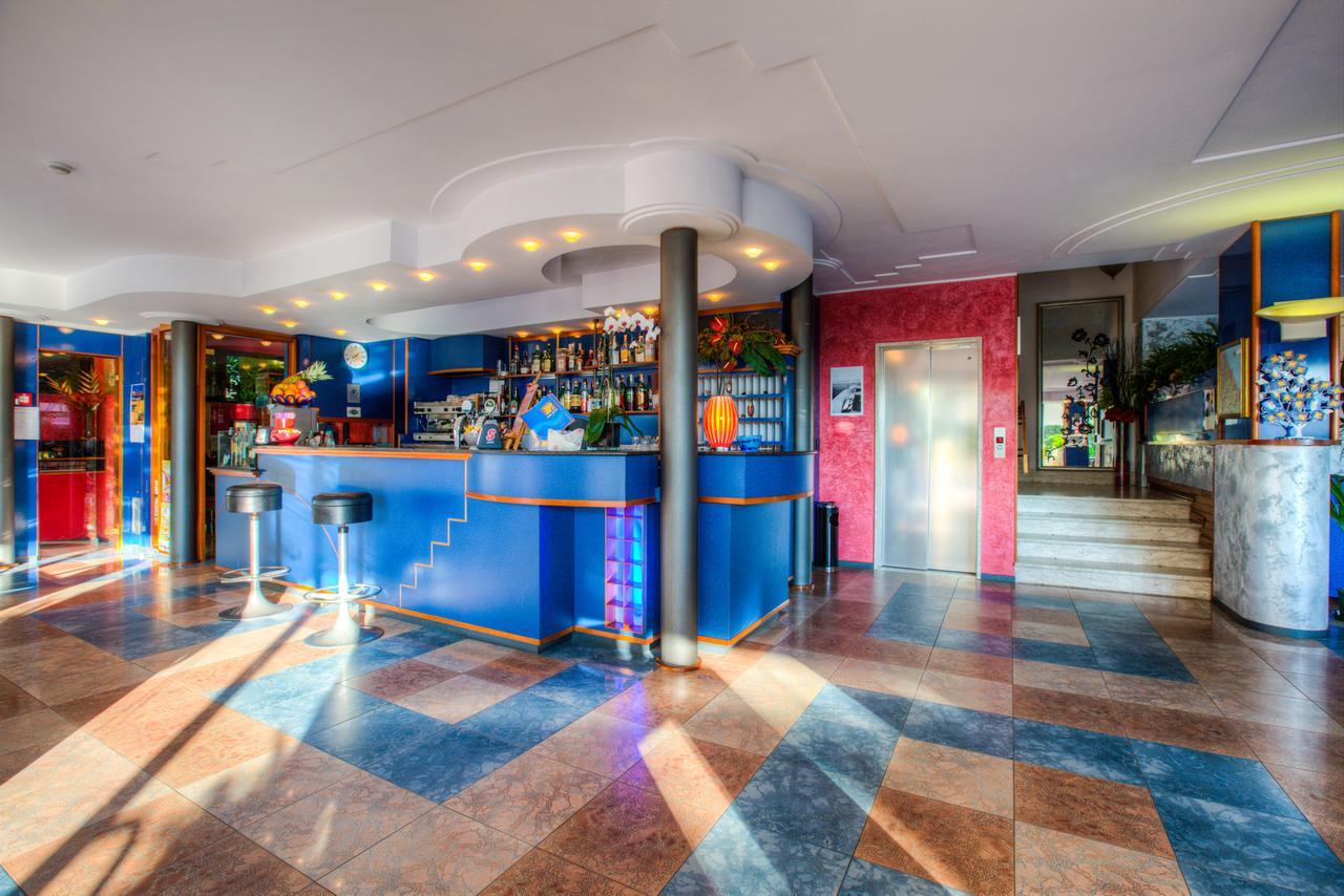 Hotel Nevada Белларія-Іджеа-Марина Екстер'єр фото