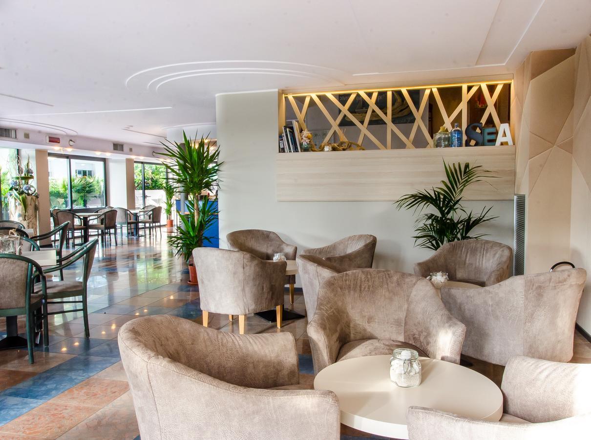 Hotel Nevada Белларія-Іджеа-Марина Екстер'єр фото